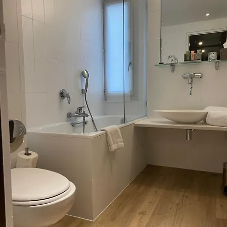 Hotel Le Pergolese Champs Elysees Paříž
