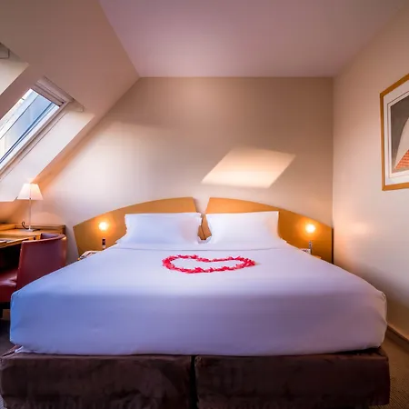 Le Pergolese Champs Elysees 4*