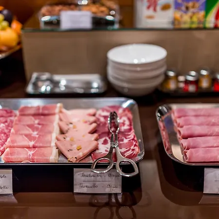 Le Pergolese Champs Elysees 4* פריז