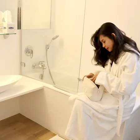 Le Pergolese Champs Elysees