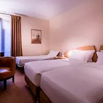 Ξενοδοχείο Le Pergolese Champs Elysees 4*