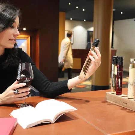 Le Pergolese Champs Elysees Hotel