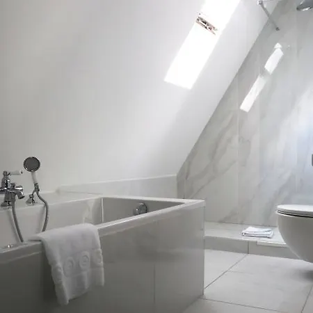 لوتيل بيرجوليز 4*