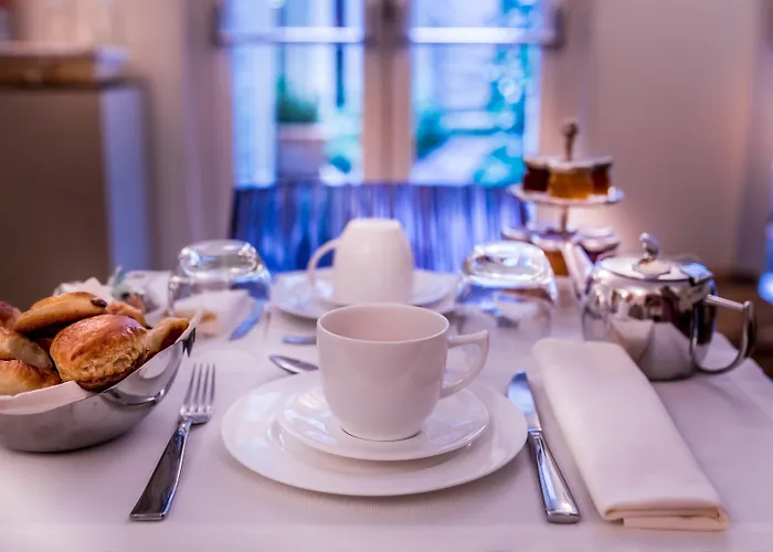 Le Pergolese Champs Elysees 4* Paris