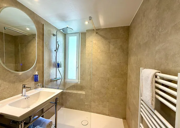 Le Pergolese Champs Elysees 4*