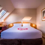 Le Pergolese Champs Elysees 4*