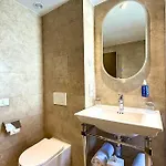 Le Pergolese Champs Elysees Hotel